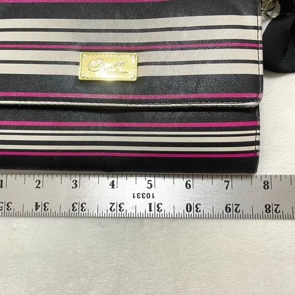 LUV Betsey Johnson Striped Pink Faux Leather & Chain Crossbody Wallet Bag - Picture 8 of 9